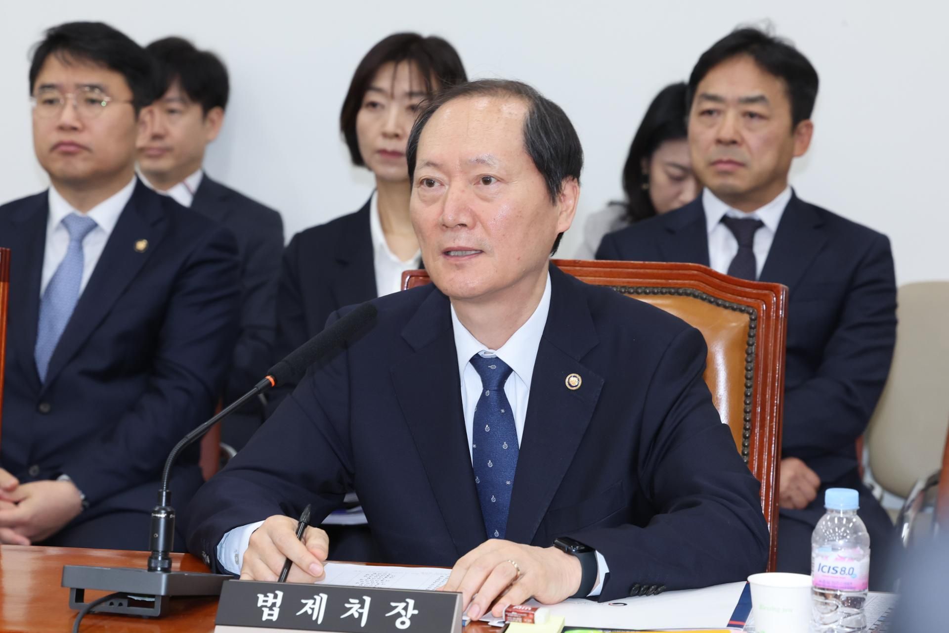 Acting president's pick for Constitutional Court justice sparks controversy