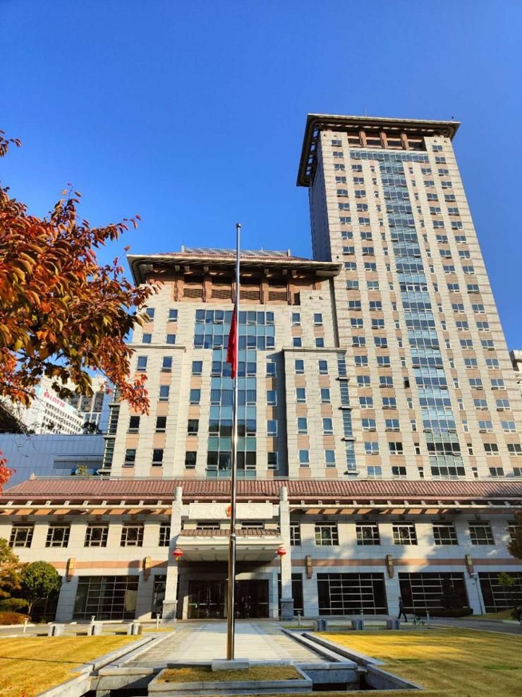 Embassies in Korea issue alerts ahead of impeachment ruling