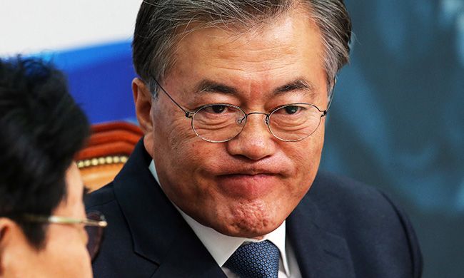 Opposition Party Criticizes Moon Jae Dissolving the Regulatory Ceiling: The Push for Reconstruction