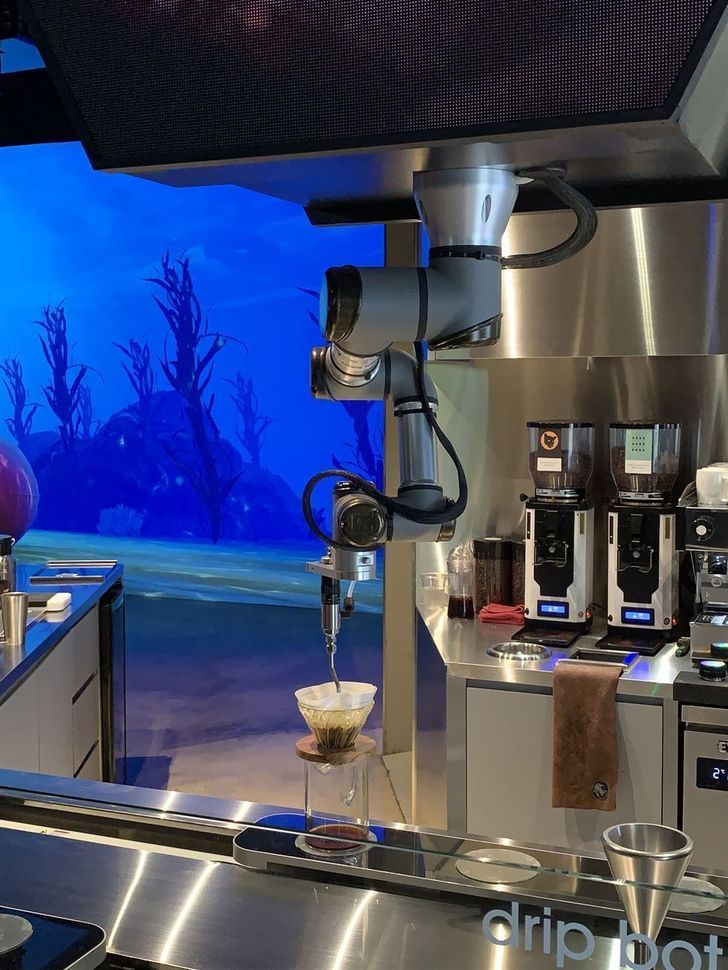 Robot coffee house still distant future - The Korea Times