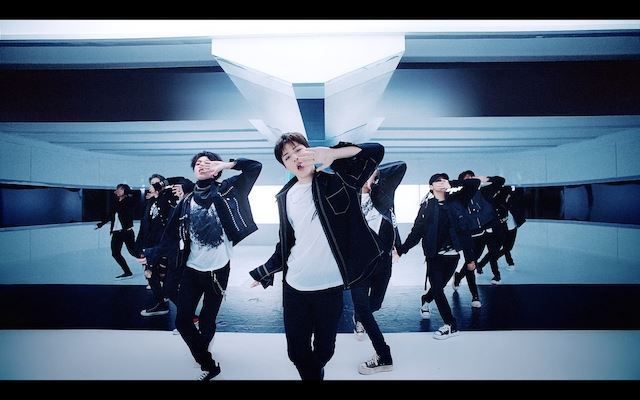 Treasure Wears Halloween Costumes In Mmm Dance Performance Video