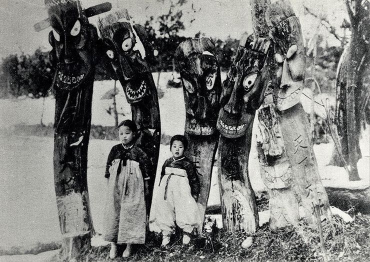 Missionary misadventures with bandits, mountains, villagers
