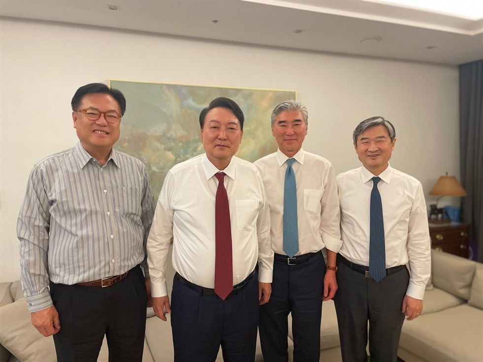 Yoon holds private meeting with visiting US nuclear envoy - Vimarsana News