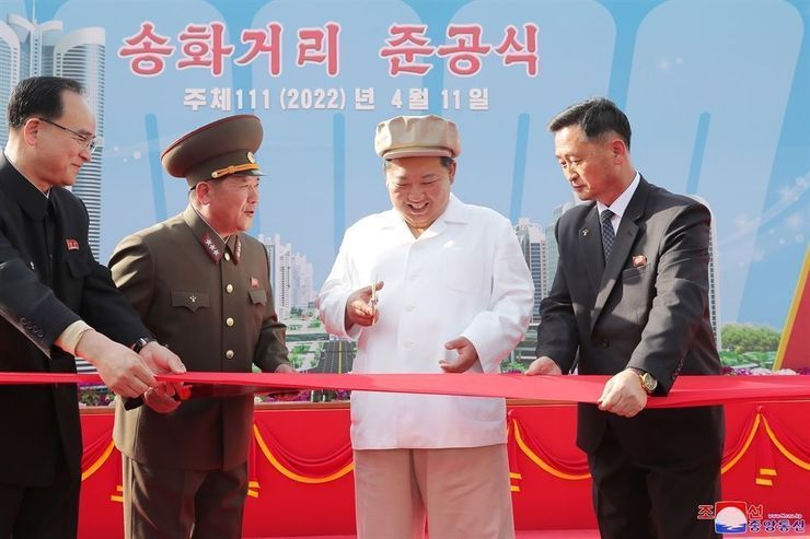 North Korea Uses Space Program To Disguise Ballistic Missile 