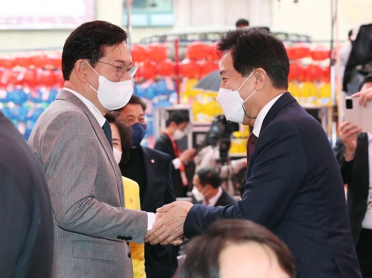 Oh Se Hoon Ex Dpk Leader Song Young Gil Square Off In Seoul Mayoral Race