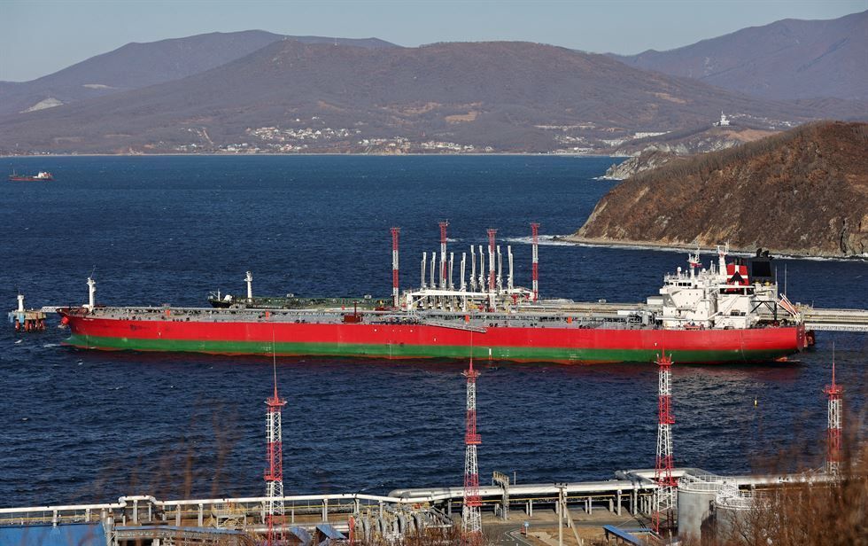Putin bans Russian oil exports to countries that implement price cap ...