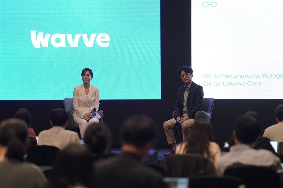 이태현 웨이브 대표 2023년 제작전략 간담회 패널 오른쪽 모습