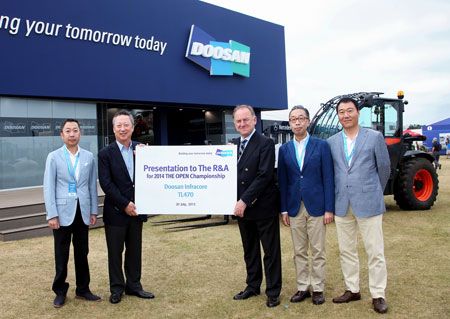 Doosan's donation - The Korea Times