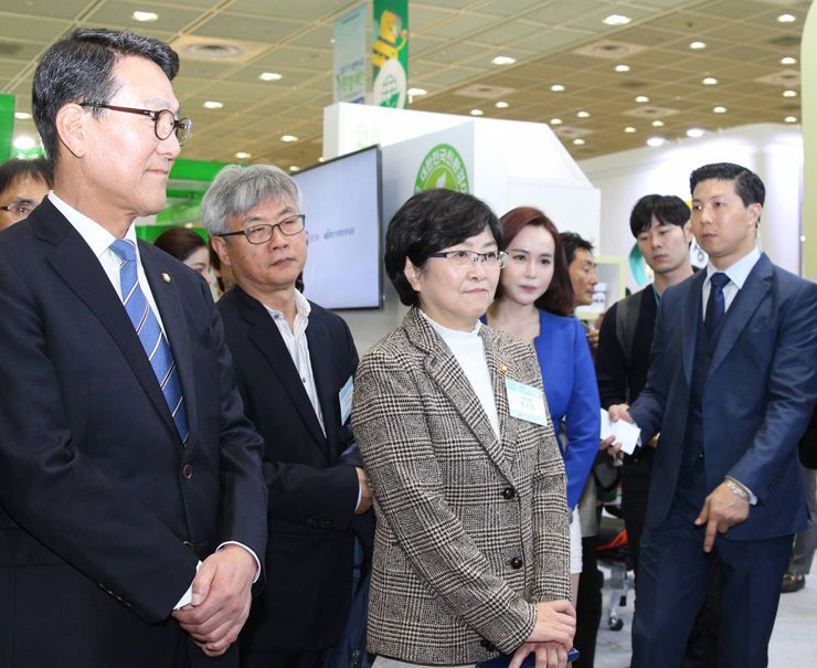 South Korean Environment Minister heads to Bonn for Paris Agreement meeting