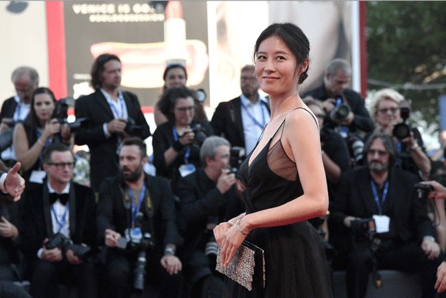 British news outlet red-faced over naming Korean actress Moon So-ri in red  carpet fall - The Korea Times