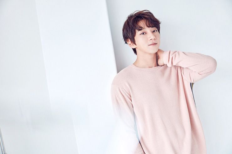 Singer makes successful comeback with new album - The Korea Times