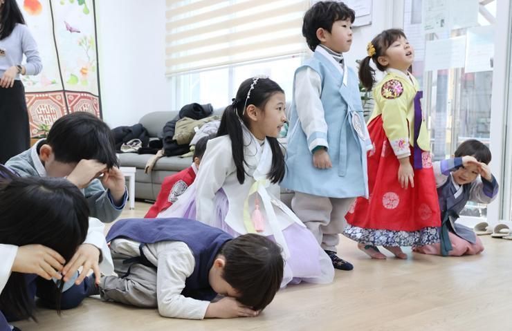 Korea set to post 1st increase in birth rate in nearly decade: data