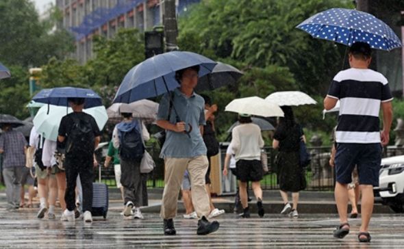 Monsoon rains to soak entire nation until Monday - The Korea Times