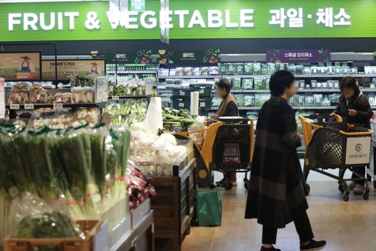 Korea to extend tariff quota on energy, food imports to ease burden on households