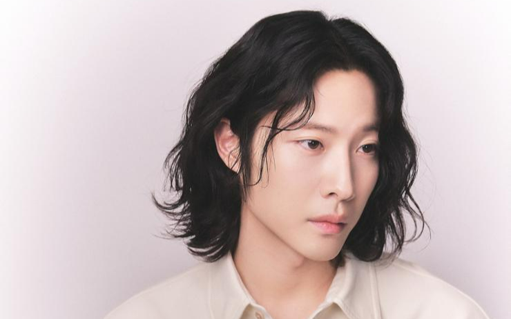 [INTERVIEW] Actor Lee Jong-won says he learned comedy from co-star in 'Knight Flower' - Vimarsana News