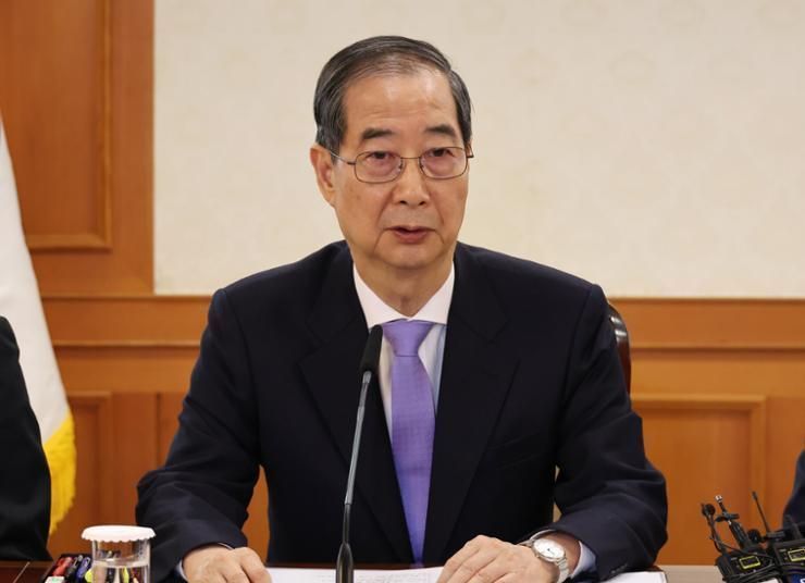 Acting President Han calls for all-out efforts to contain wildfires