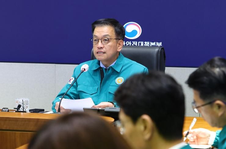 Acting President Choi orders efforts to make necessary improvements to airline system