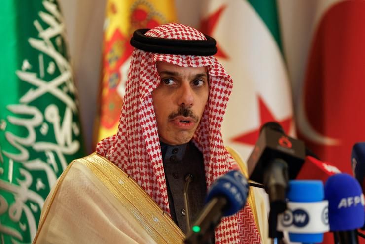 EU ministers will consider easing sanctions on Syria at a meeting later in January