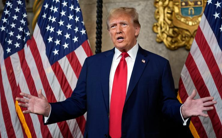 US top court strikes down Colorado bid to remove Trump from primary ...