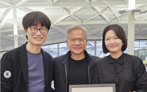 Naver founder to return as board chairman for AI initiative