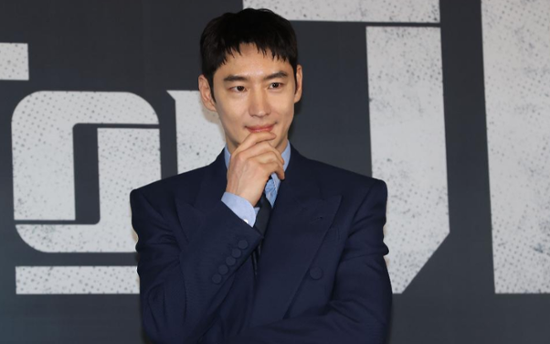 Lee Je-hoon to reveal real world of M&As in 'The Art of Negotiation'