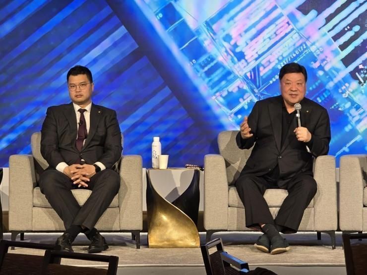 Celltrion envisions 13 new drugs; Samsung Bio unveils 6th plant plan
