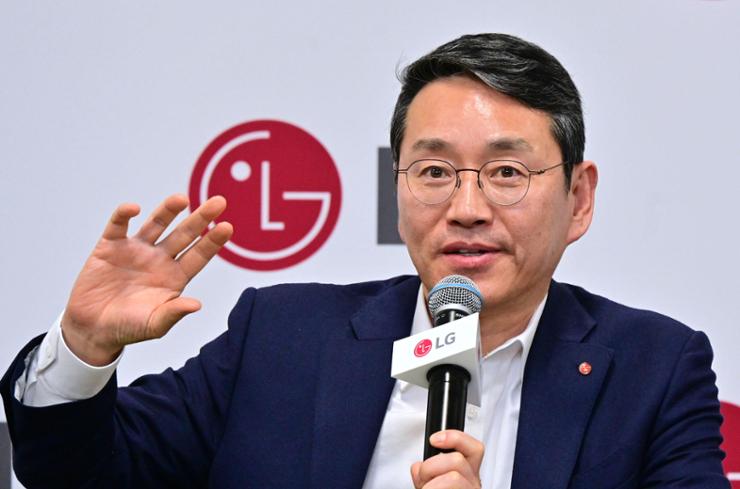 LG has 'playbook' for looming uncertainties, China's rise, says CEO