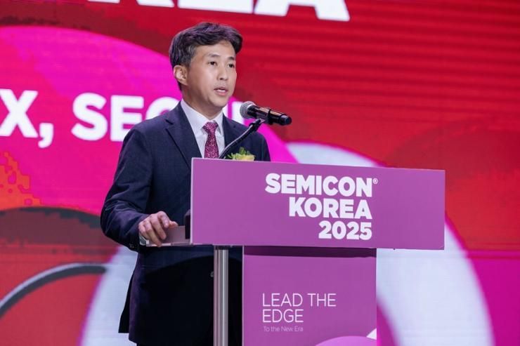 SK hynix CEO Kwak Noh-jung says 'stakes are high' in AI evolution