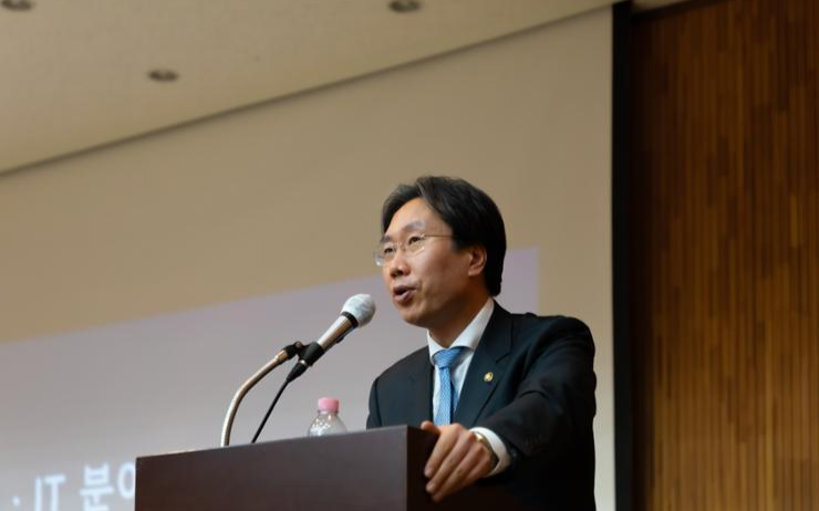 Korea requests Chinese e-commerce giants comply with personal data protection law - Vimarsana News
