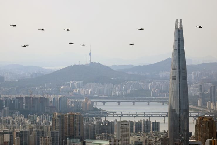 Iconic Lotte Tower offered as collateral to ease liquidity concerns at chemical unit