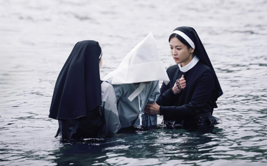 [REVIEW] Song Hye-kyo embraces dark side in 'Dark Nuns'