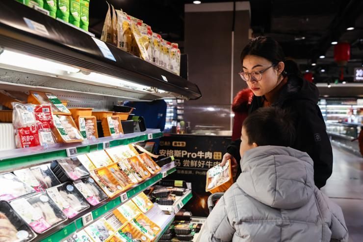 China consumption slump deepens as February prices drop
