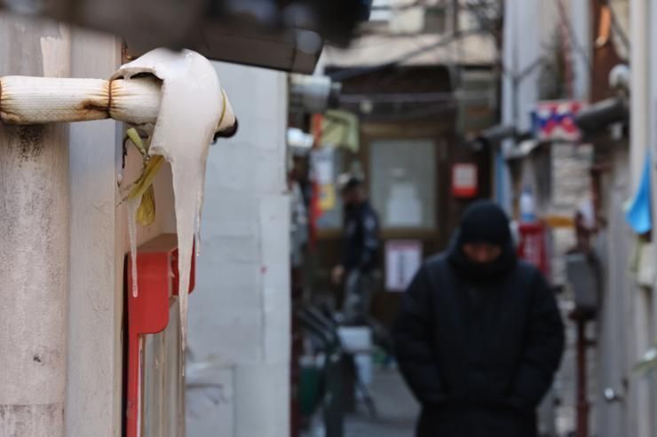 Morning temperatures drop to minus 11.8 degrees Celsius in Seoul; frigid cold to continue for time being