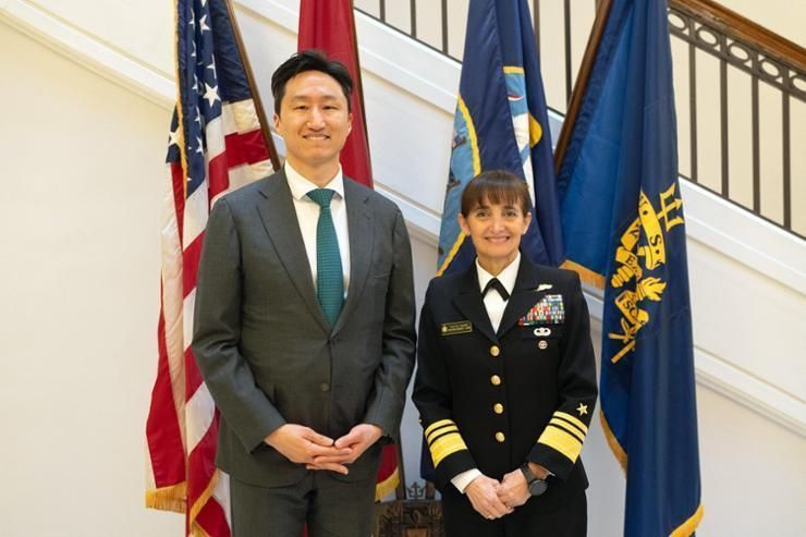 HD Hyundai vice chair visits US Naval Academy