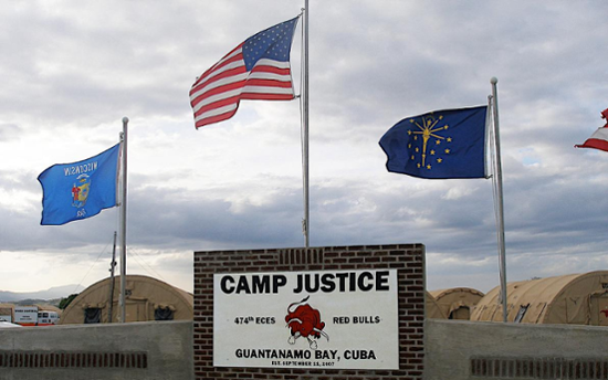 Trump unveils plan to detain 30,000 migrants at Guantanamo
