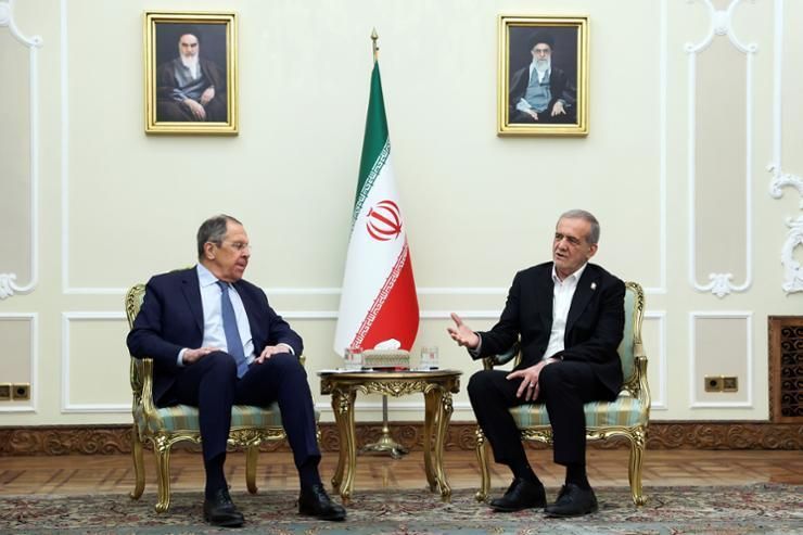 Russia's Lavrov aligns positions with Iran on nuclear program