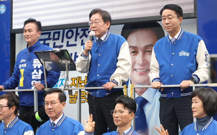 Rival parties in Korea visit key battlegrounds two days ahead of elections - Vimarsana News