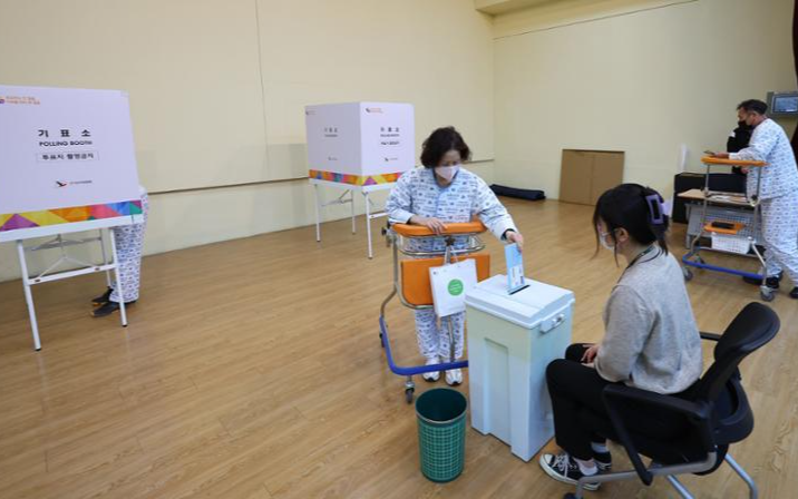 Rival parties ramp up campaigning as election approaches in Korea - Vimarsana News