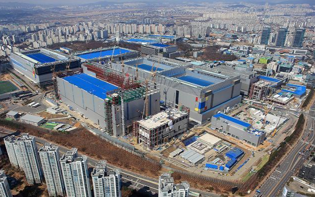 Korean, US defense officials visit Samsung's chip plant - Vimarsana News