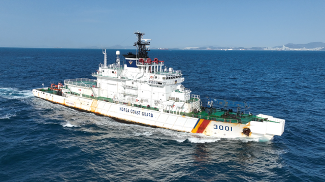 2 N. Koreans aboard wooden boat discovered in S. Korean waters in early March: military officials