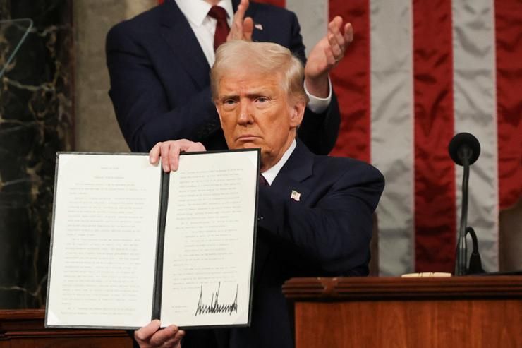 Trump claims Korea's average tariff is 4 times higher though US helps Korea in 'so many ways'