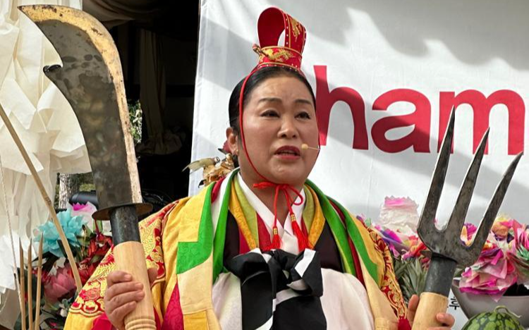 Festival offers int'l perspectives on shamanism - Vimarsana News