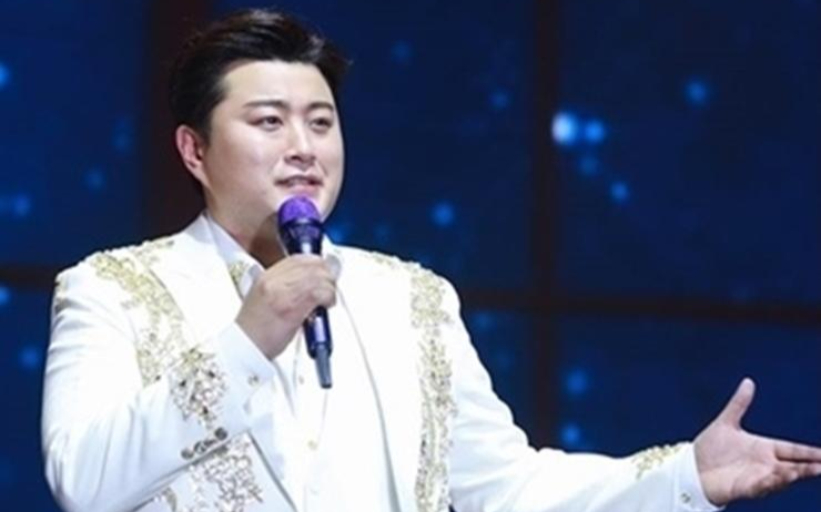 Why did singer Kim Ho-joong delay admitting to drunk hit-and-run until after Changwon concert? - Vimarsana News