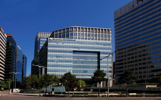 Business association heads forecast sluggish economy in 2025