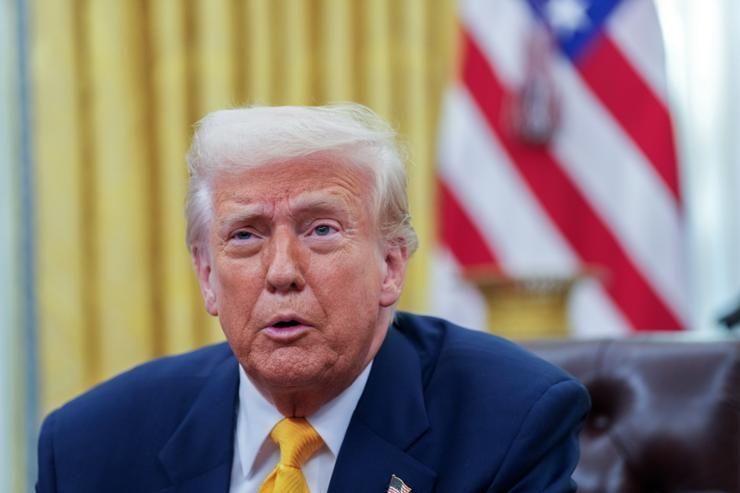 Trump mentions Taiwan, Korea while saying America lost its chip business