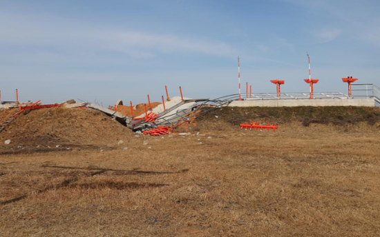 Why does Muan Airport mound remain unexplained one month later?