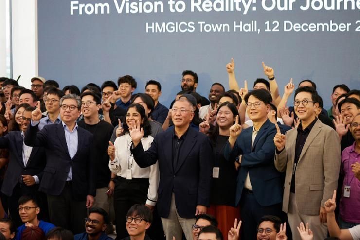Hyundai Motor chair stresses innovation during trip to Singapore