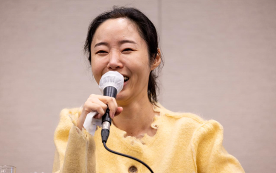 Min Hee-jin resigns as Ador internal director, parts ways with HYBE