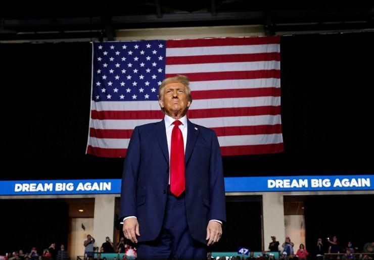 Trump promises 25% tariff on Mexico and Canada, extra 10% tariff on China