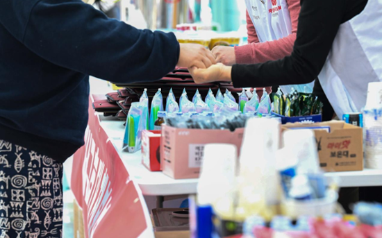 Retailers unite to aid bereaved families of Jeju Air crash